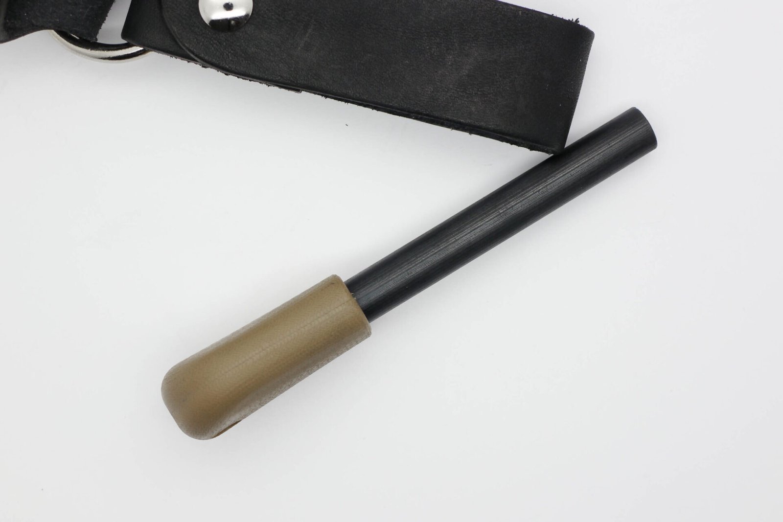 AK Firesteel Ferrocerium Rod - Green & Black G10 Handle